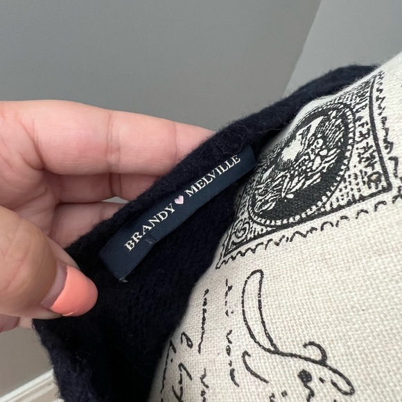 Brandy Melville Women’s Navy Crewneck Sweater - Picture 5 of 5